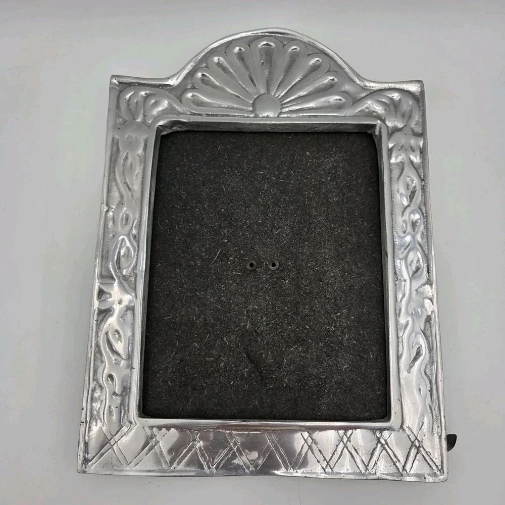 Vintage Media Flor Pewter Ornate Antique Style Picture Frame 8 1/2